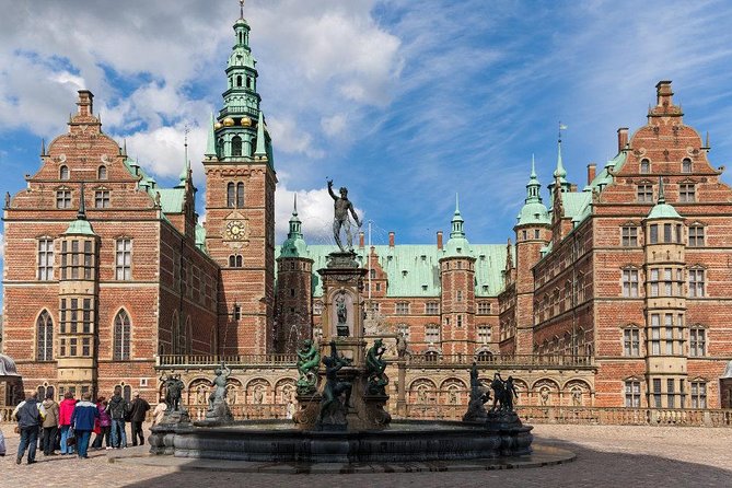 Private Tour to Frederiksborg Castle - The drive north from central Copenhagen