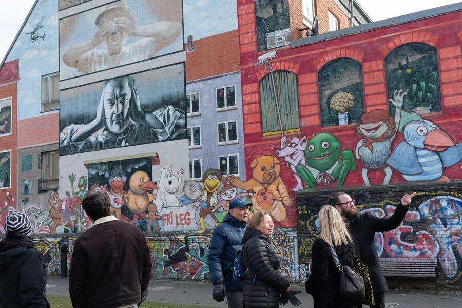 The Nørrebro Street Art & Food Tour - Bananna Park and useful public art