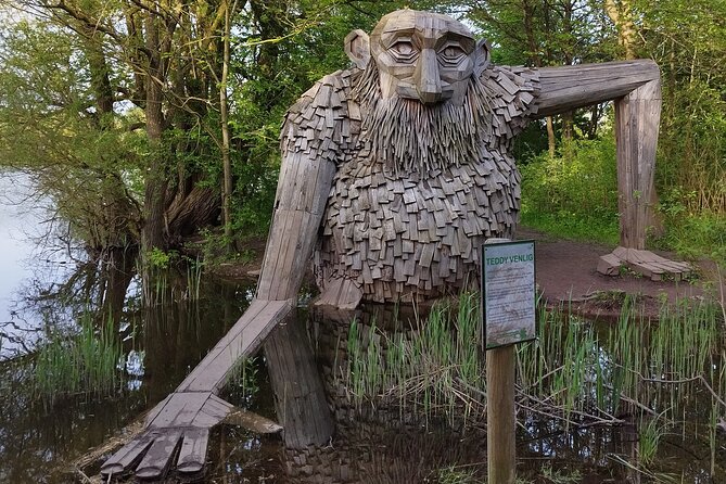 The Six Forgotten Giants Trolls Hunt with Minibus - Little Tilde requires a longer look across the water