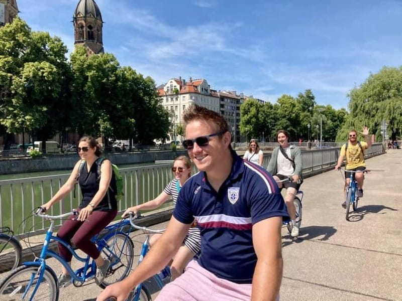 Urban Design and Livability E-bike Tour - Starting near Nyhavn and getting settled
