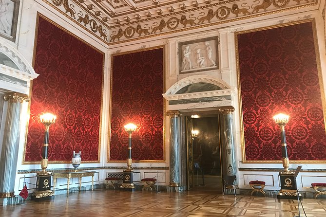 walking tour - Copenhagen and Christiansborg 3 hours - Højbro Plads and the approach to the palace