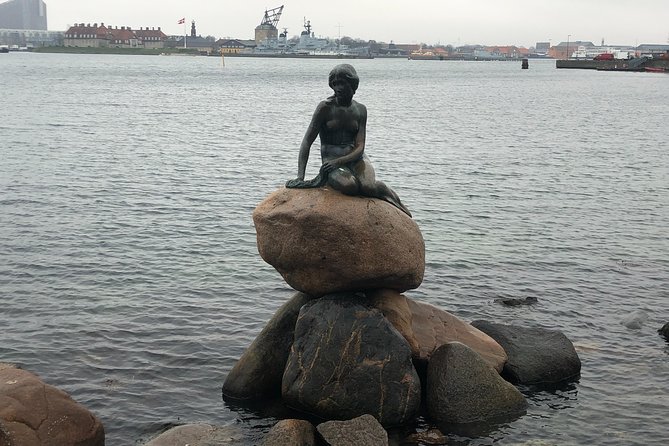 Walking tour - Copenhagen Old Town & Tivoli Park included - Church of Our Lady rewards careful timing